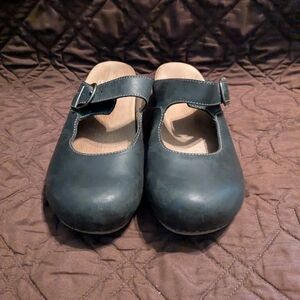 Dansko Black Leather Clogs, Size 41 / 9